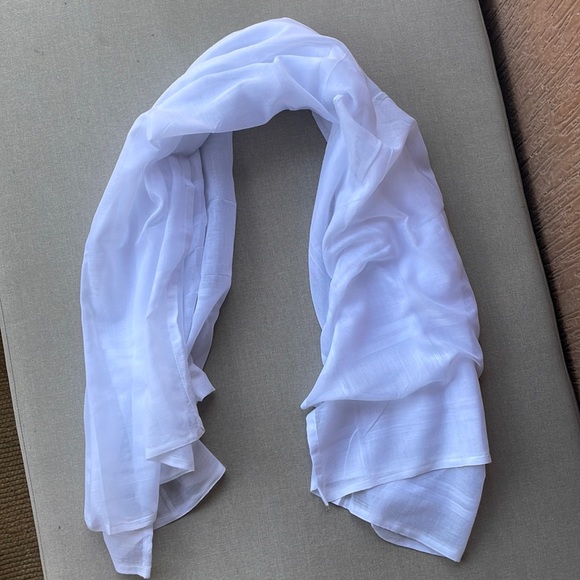 Lightweight White Scarf - Picture 2 of 6